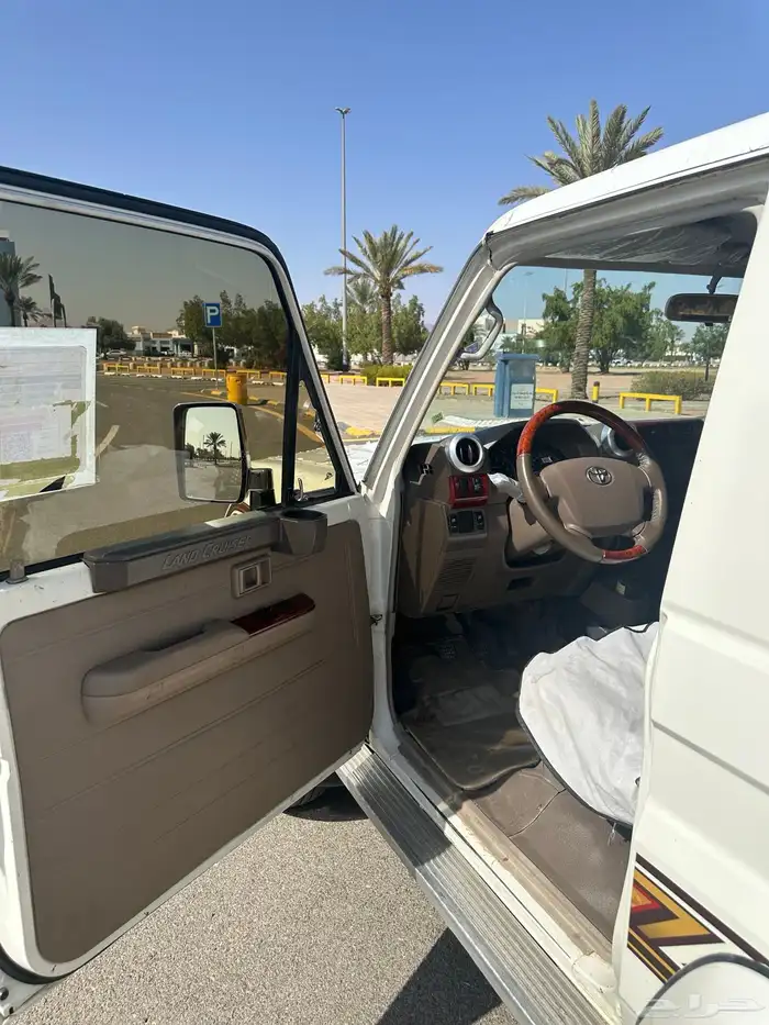 للبيع جيب تويوتا مصندق - رفرف ونش 6