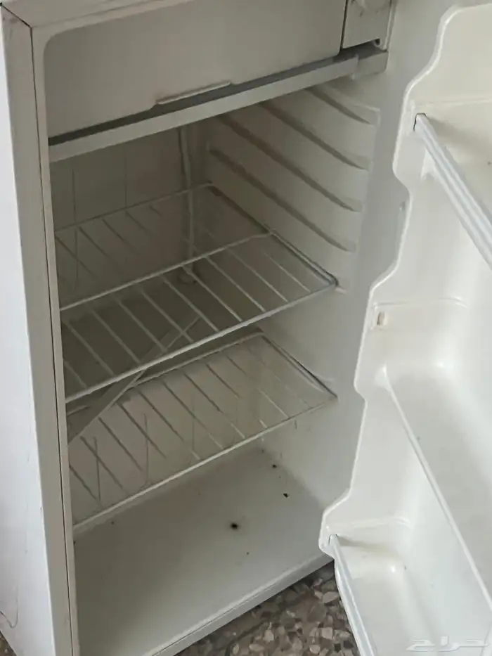 ثلاجة صغيرة الحجم 1