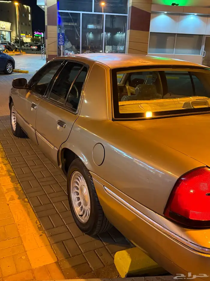 فورد جراند ماركيز 2001 نظيفة 100 6