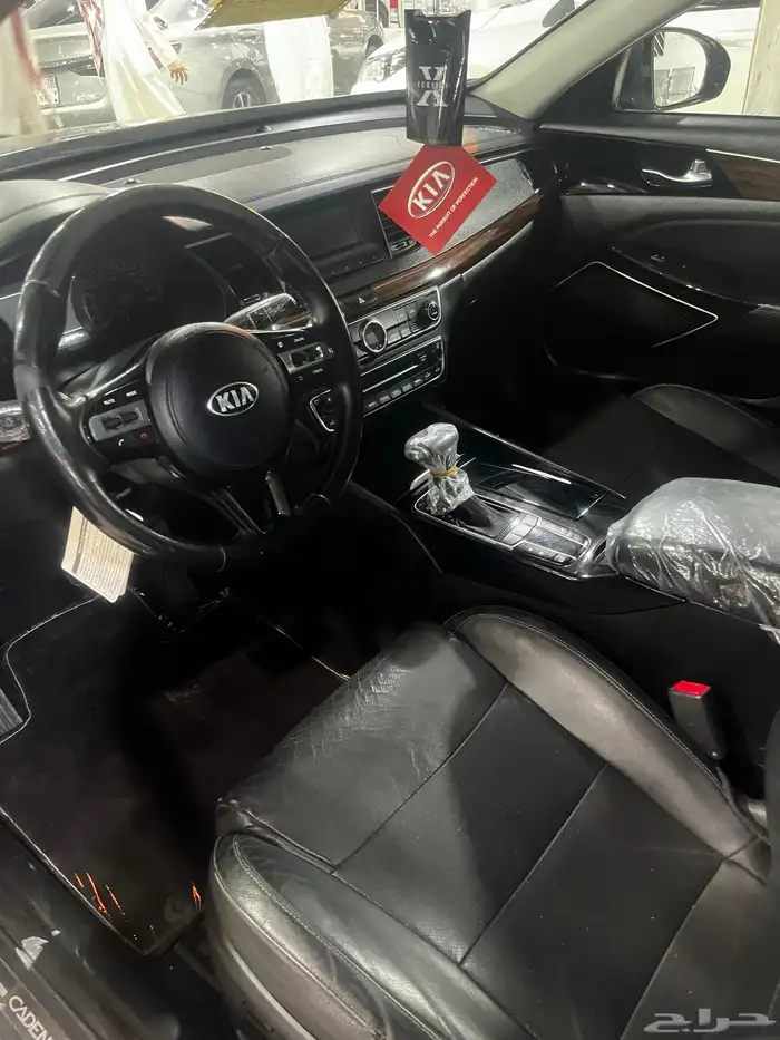 كيا كادينزا 8