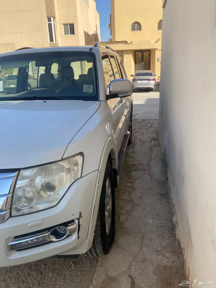 باجيرو موديل 2016 سنة الشراء 2015 وكالة ماشية 193 الف 3