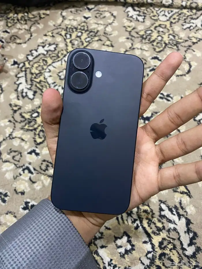 ايفون 16 عادي موجود بكرتون 1