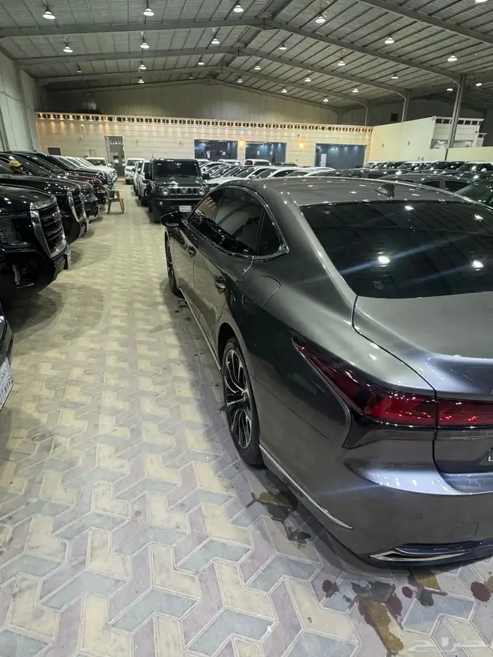 لكزس LS 2021 ماشي 54 الف 3