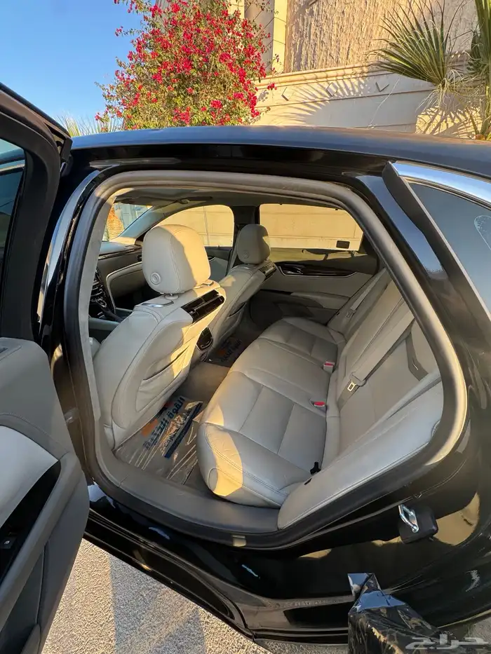 Cadilac XTS Platinum فل كامل ممشى قليل 3