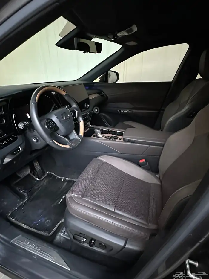 لكزس 2024 RX للبيع مستعمله 7