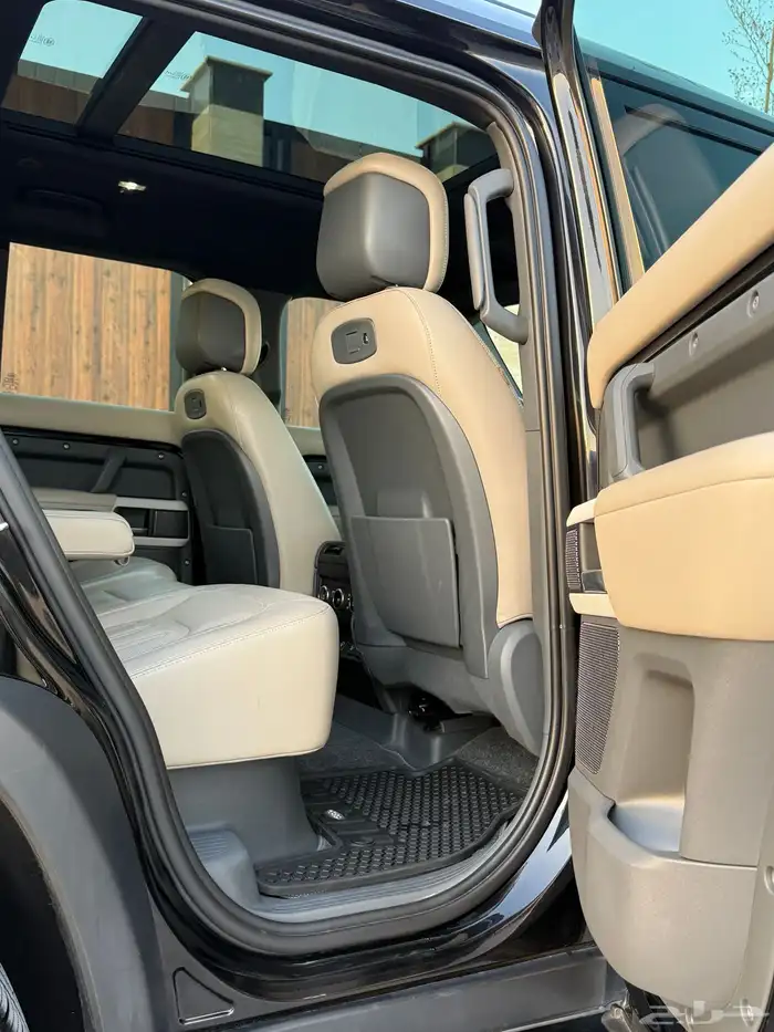 لاند روفر دفندر 110 ناغي 2022 بدي وكاله اسود 10