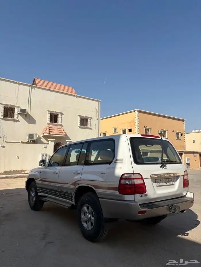 للبيع لاندكروزر Gxr 2005 قير عادي شرط 5