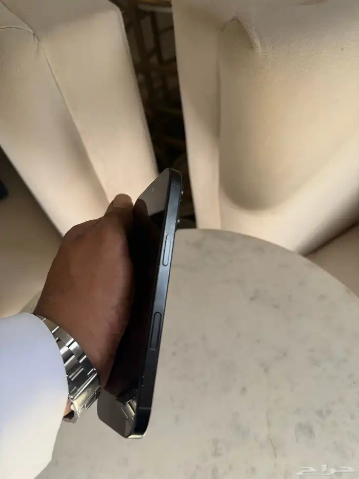 ايفون 16 برو اسود 3