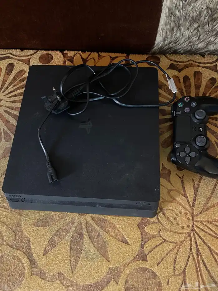 سوني فور للبيع مع يد وحده 0