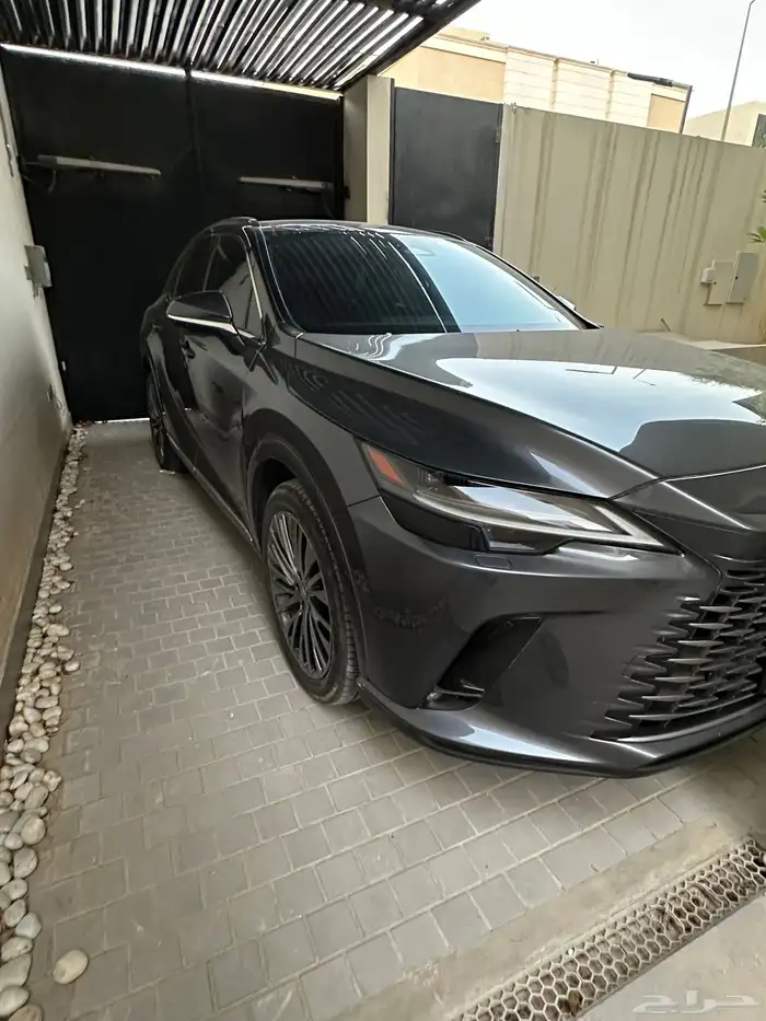 لكزس 2024 RX للبيع مستعمله 2