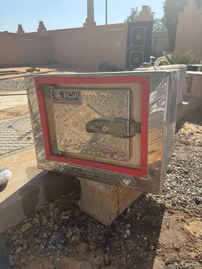 للبيع ثلاجة التاج 3