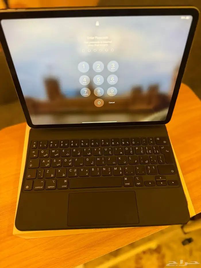 ايباد برو 11 إنش الجيل الرابع 2023 مع ماجيك كيبورد شبة جديد 3