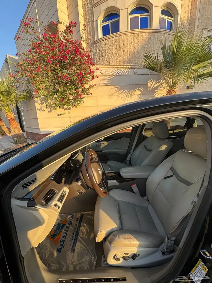 Cadilac XTS Platinum فل كامل ممشى قليل 5