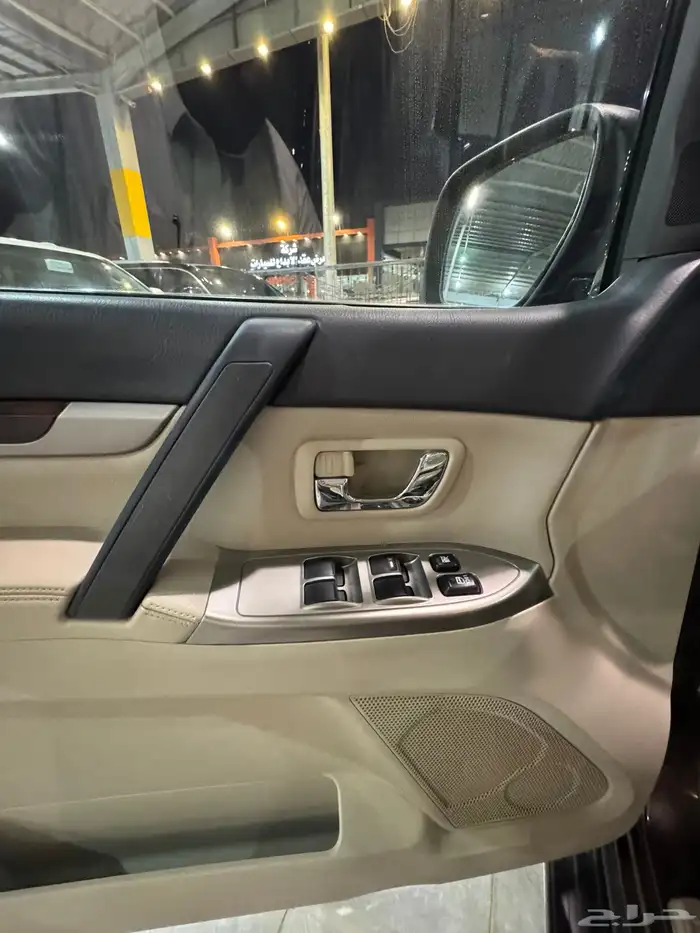 ميتسوبيشي باجيرو فل كامل علامه ذهبيه 17