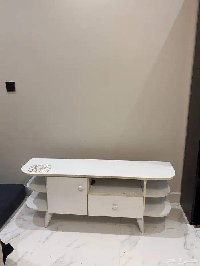 سجاد وطاوله بلازما ومقعد اطفال للسياره 2