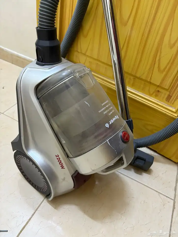 مكنسة كهربائية نظيفة 1