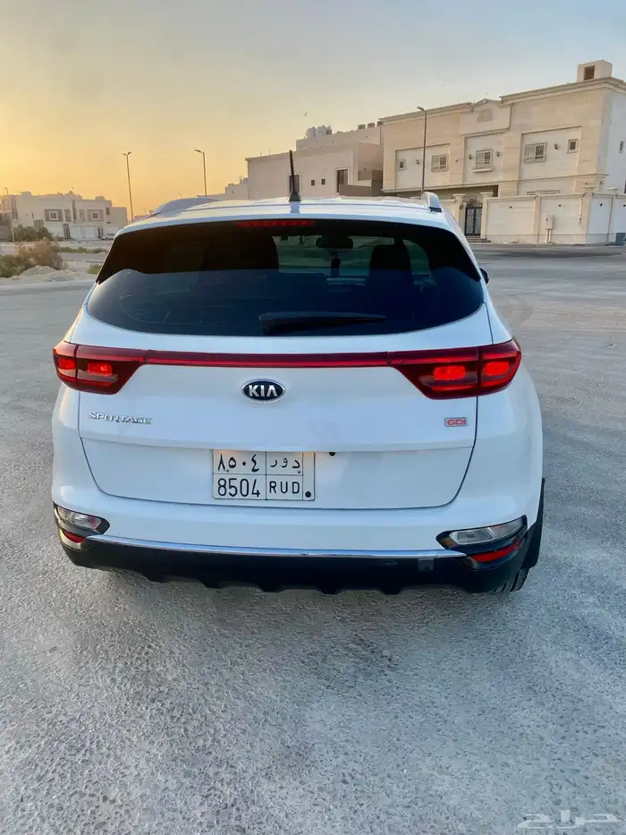 كيا سبورتاج ابيض 3