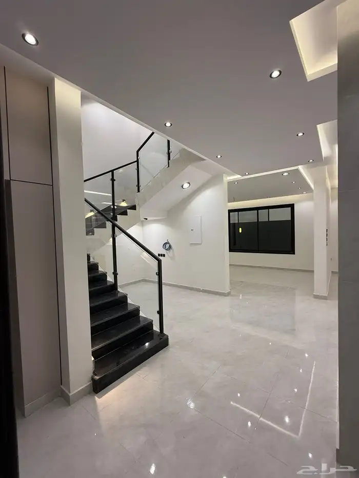 للبيع فلل فاخرة مكونه من دورين وملحق شمال خميس مشيط 9