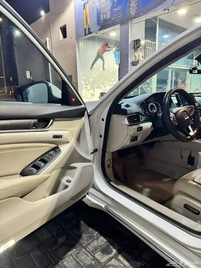 هوندا اكورد 2018 EX-L للبدل بلكزس 3