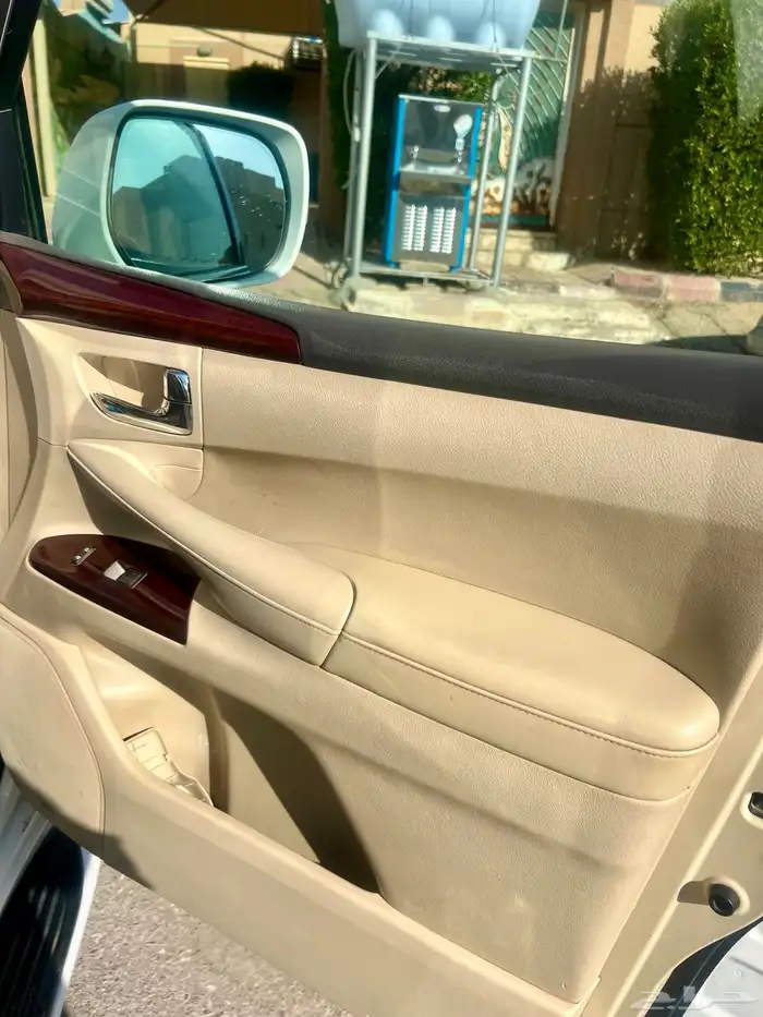 جيب لكزس 2014 فل كامل 10