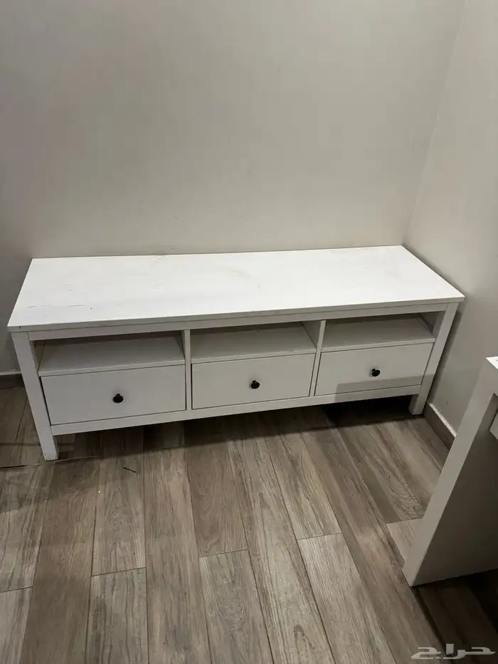 اثاث تسريحه ودولاب للبيع 1