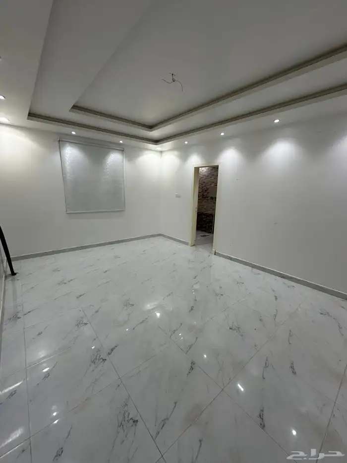 شقه لإيجار في حي طويق 3