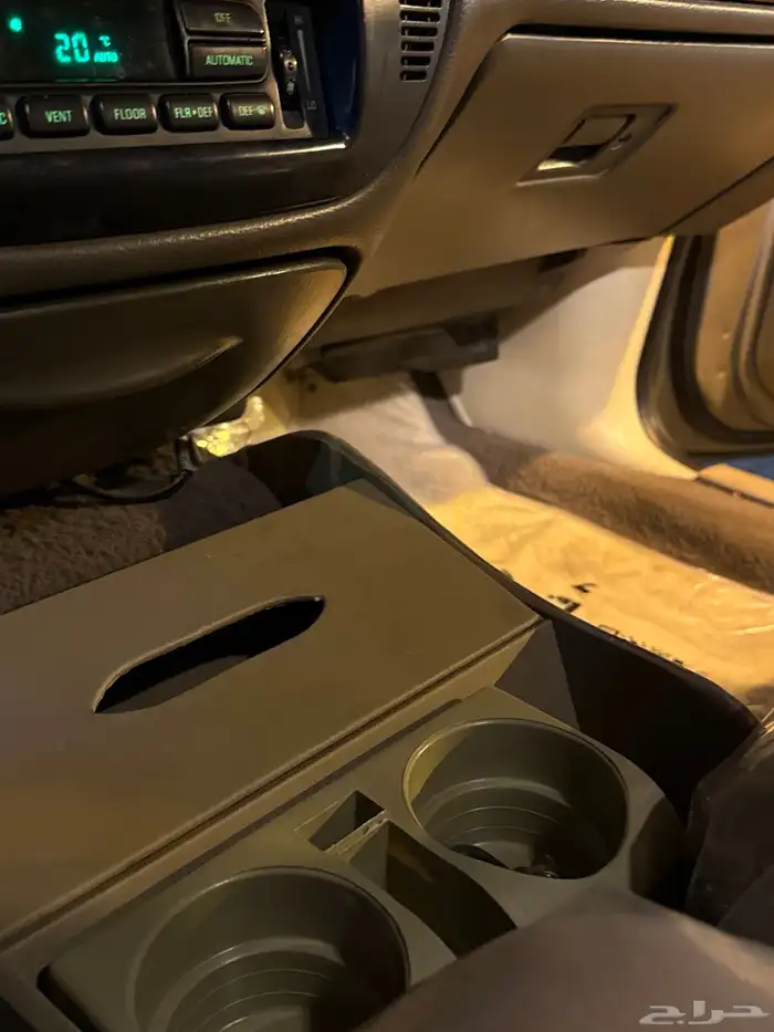 فورد جراند ماركيز 2001 نظيفة 100 59