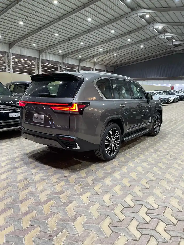 لكزس Lx BB سعودي عدةالوان كاش و اقساط 18