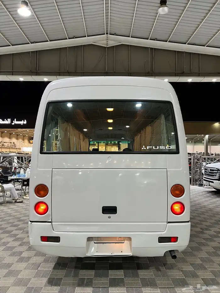 للبيع باص ميتسوبيشي روزا موديل 2014 ديزل 30 راكب ممشى قليل 3