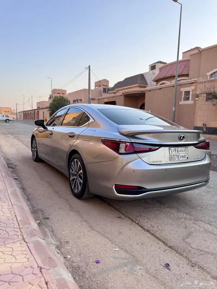 للبيع لكزس 23 نظيف 3