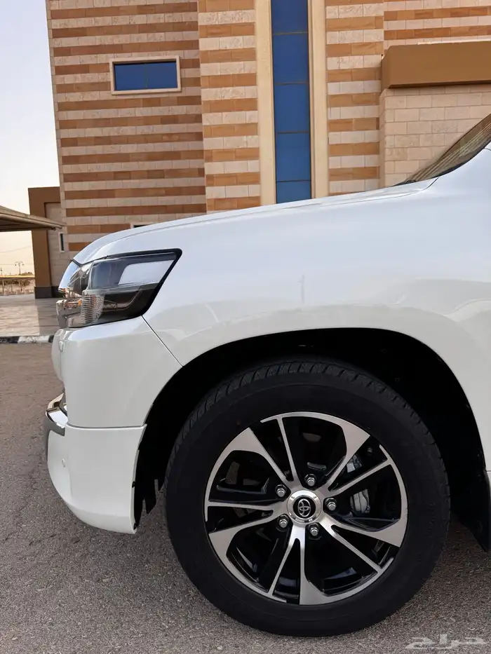 لاندكروزر تورنق 2021 فل كامل سعودي 28 الف فقط) بحالة المصنع 10