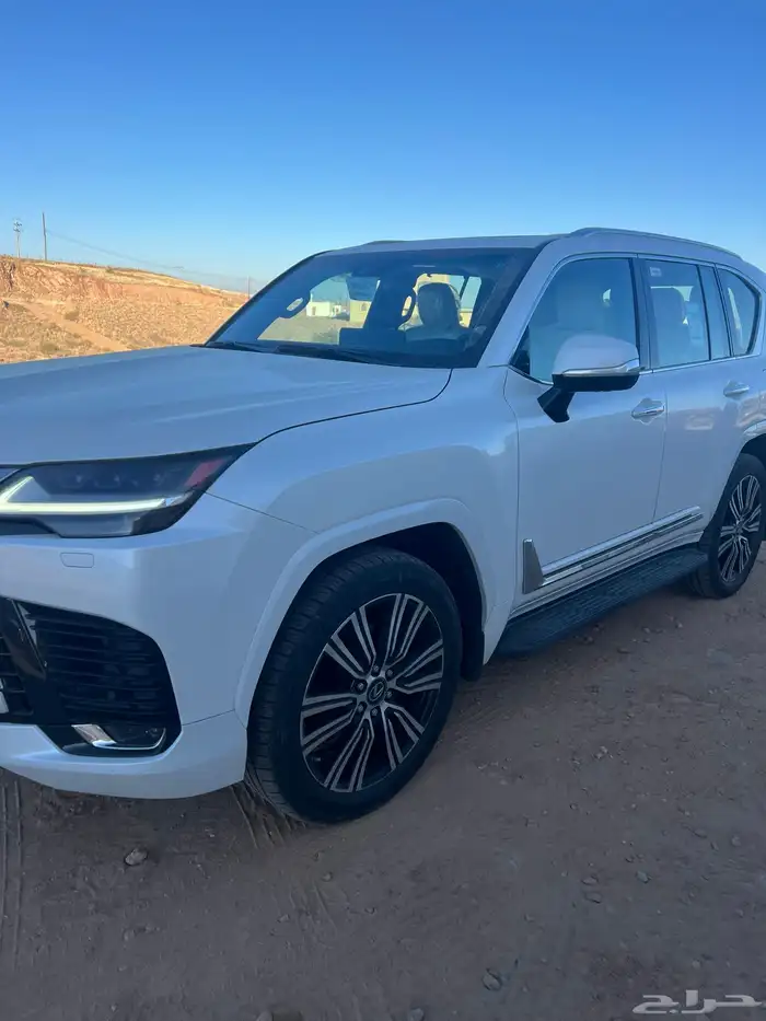 لكزز LX 600اوف وايت 2023 13