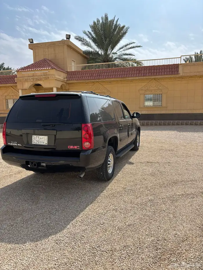 يوكن XL 2007 اسود وكالة مكينة كبيرة 6 لتر 11