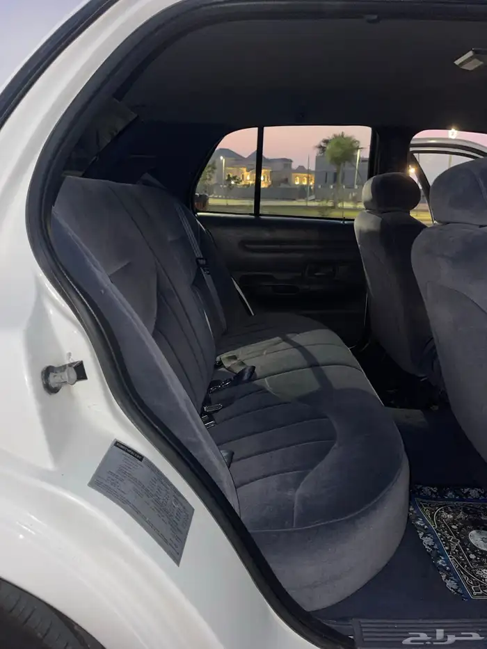 فورد فكتوريا ممشى قليل 3