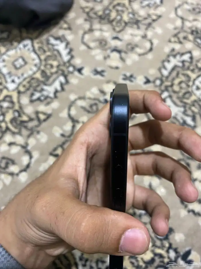 ايفون 16 عادي موجود بكرتون 3