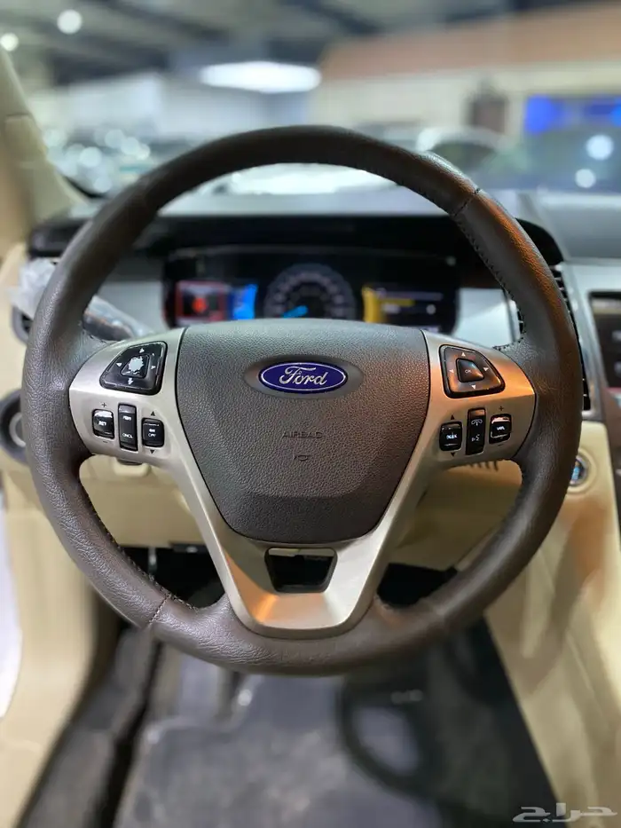 فورد تورس SEL2015 8