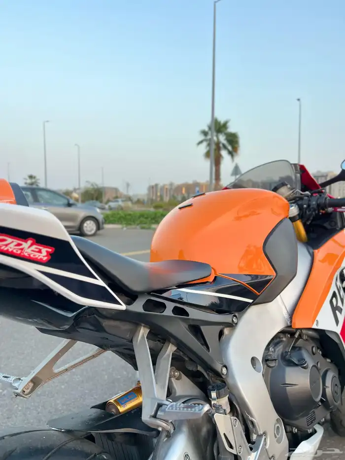 للبيع دباب هوندا ريبسول 1000 8