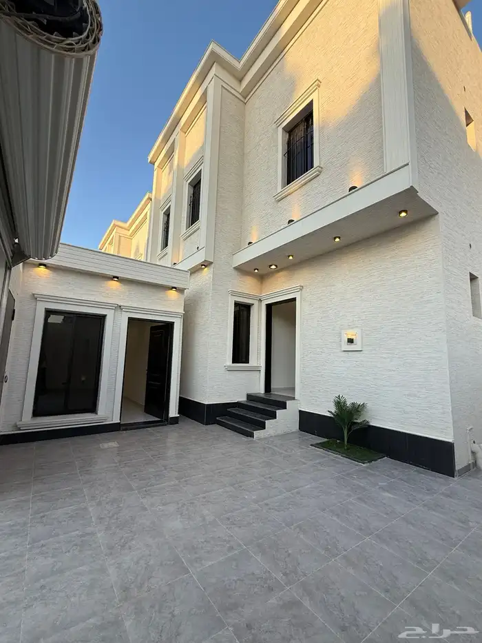 للبيع فلل فاخرة مكونه من دورين وملحق شمال خميس مشيط 2