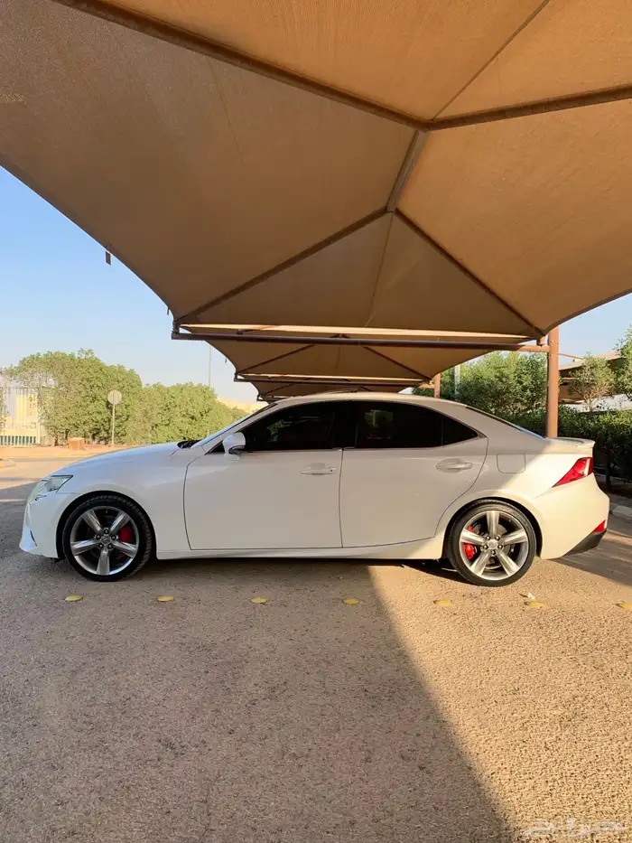 لكزس is350 ممشى قليل 4