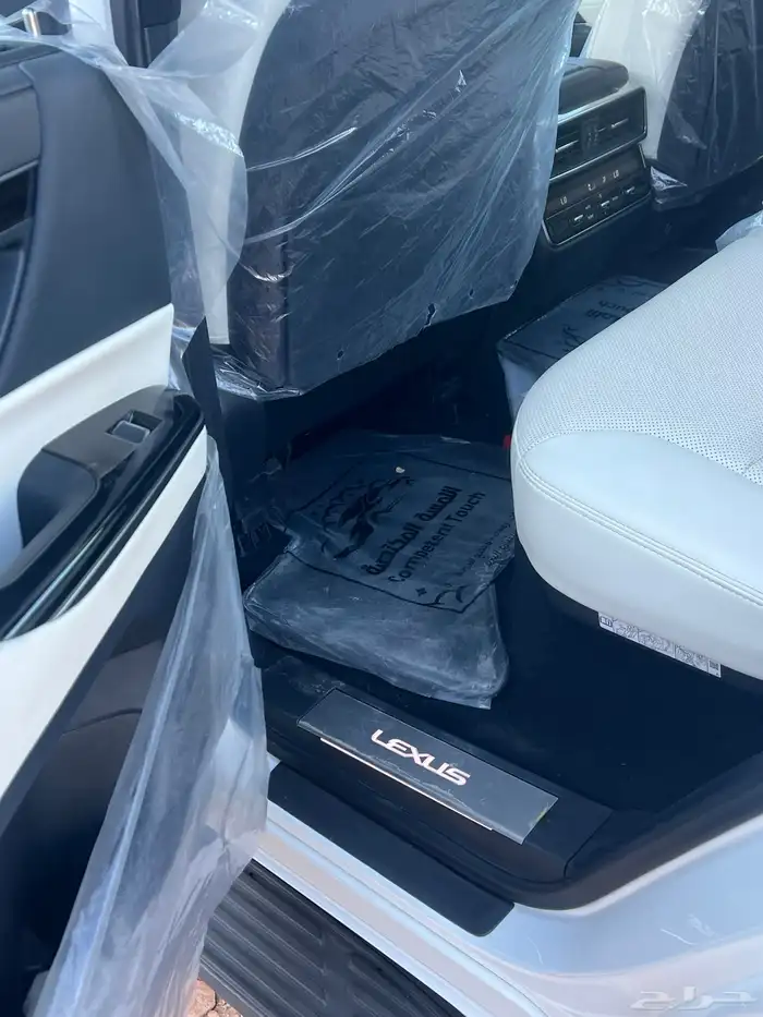 لكزز LX 600اوف وايت 2023 18