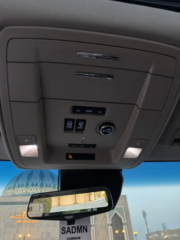 اسكاليد 2019 بريميوم (ملكي) الجميح نظيف جدا 72