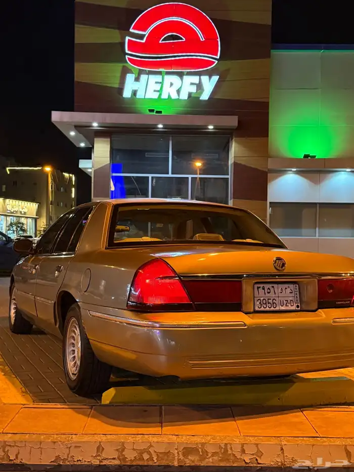 فورد جراند ماركيز 2001 نظيفة 100 10