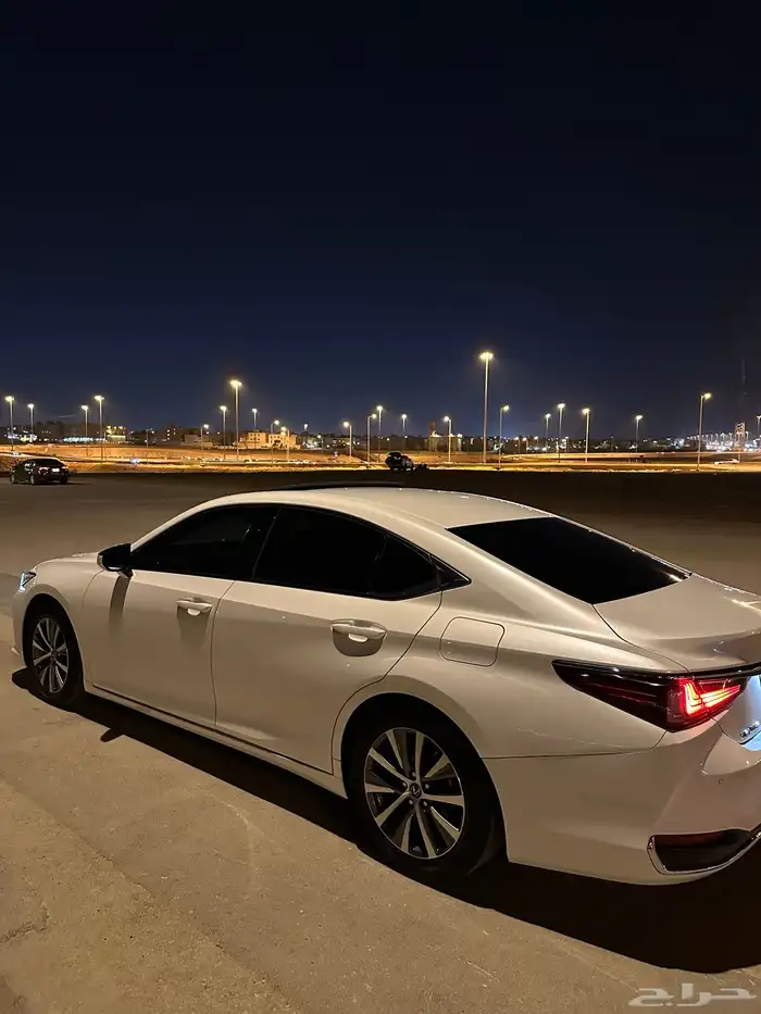 لكزس 2021 Es250 عبد الطيف جميل 1