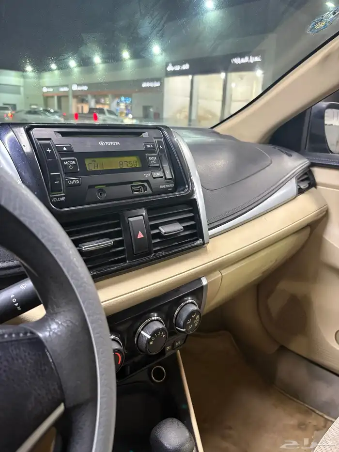 للبيع تويوتا يارس 2015   استخدام مالك واحد فقط 9