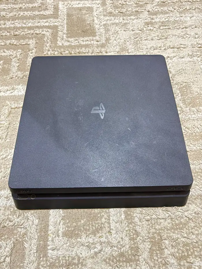 سوني فور نضيفه للبيع 0