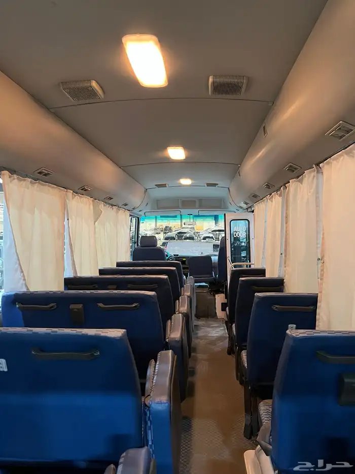 للبيع باص ميتسوبيشي روزا موديل 2014 ديزل 30 راكب ممشى قليل 19