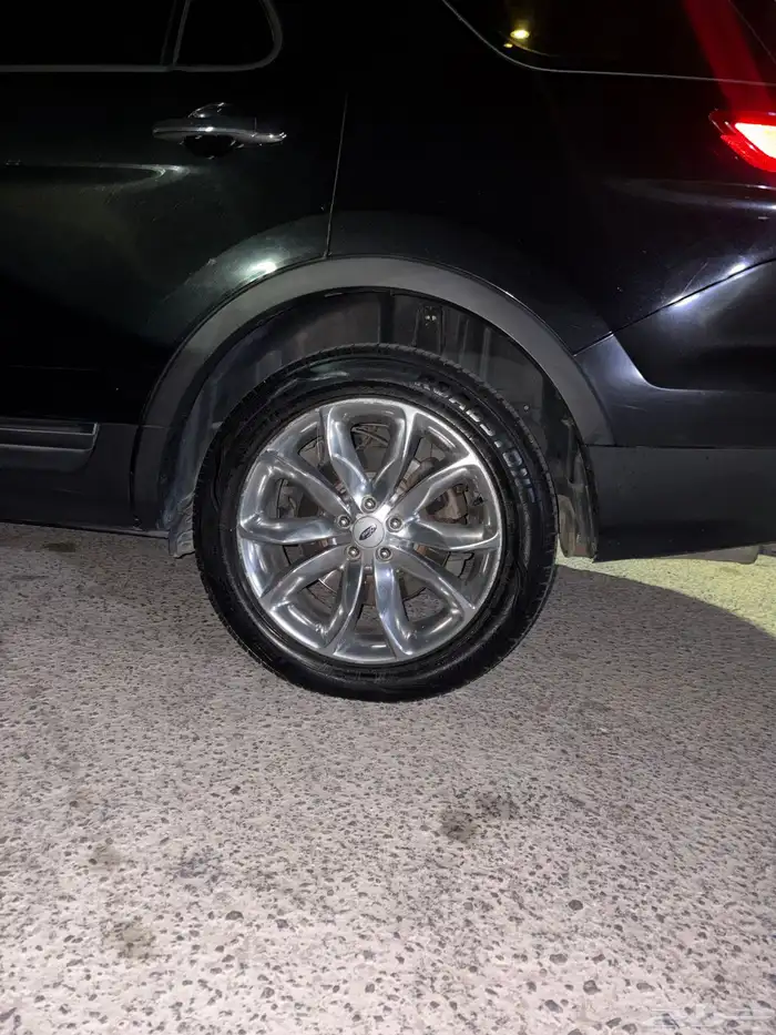 بيع كفرات مع جنوط اكسبلورر 2015 م 1