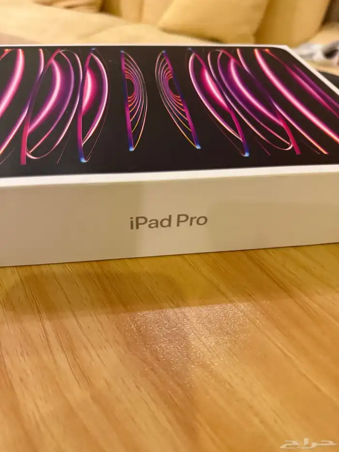 ايباد برو 11 إنش الجيل الرابع 2023 مع ماجيك كيبورد شبة جديد 6