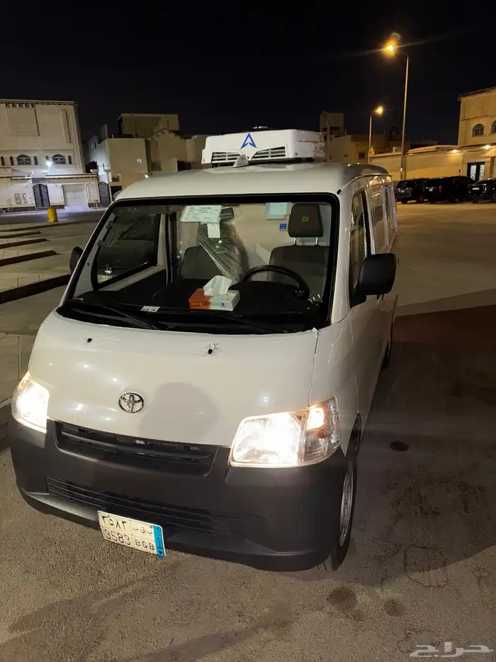 تويوتا لايت ايس 2024 ثلاجة تبريد للايجار 1