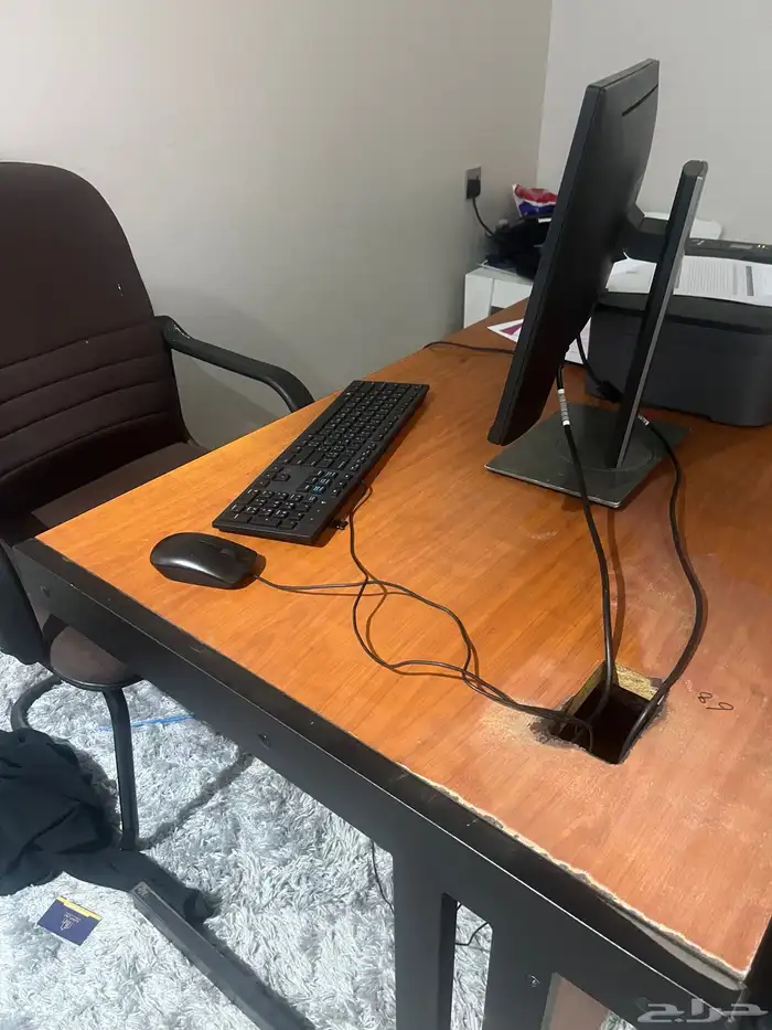 كمبيوتر مكتبي بكامل اغراضه 1